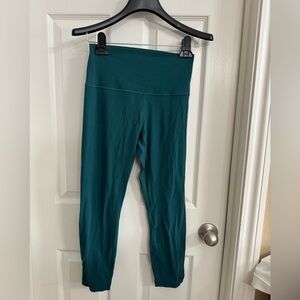 Lulu align high rise cropped 23” like new